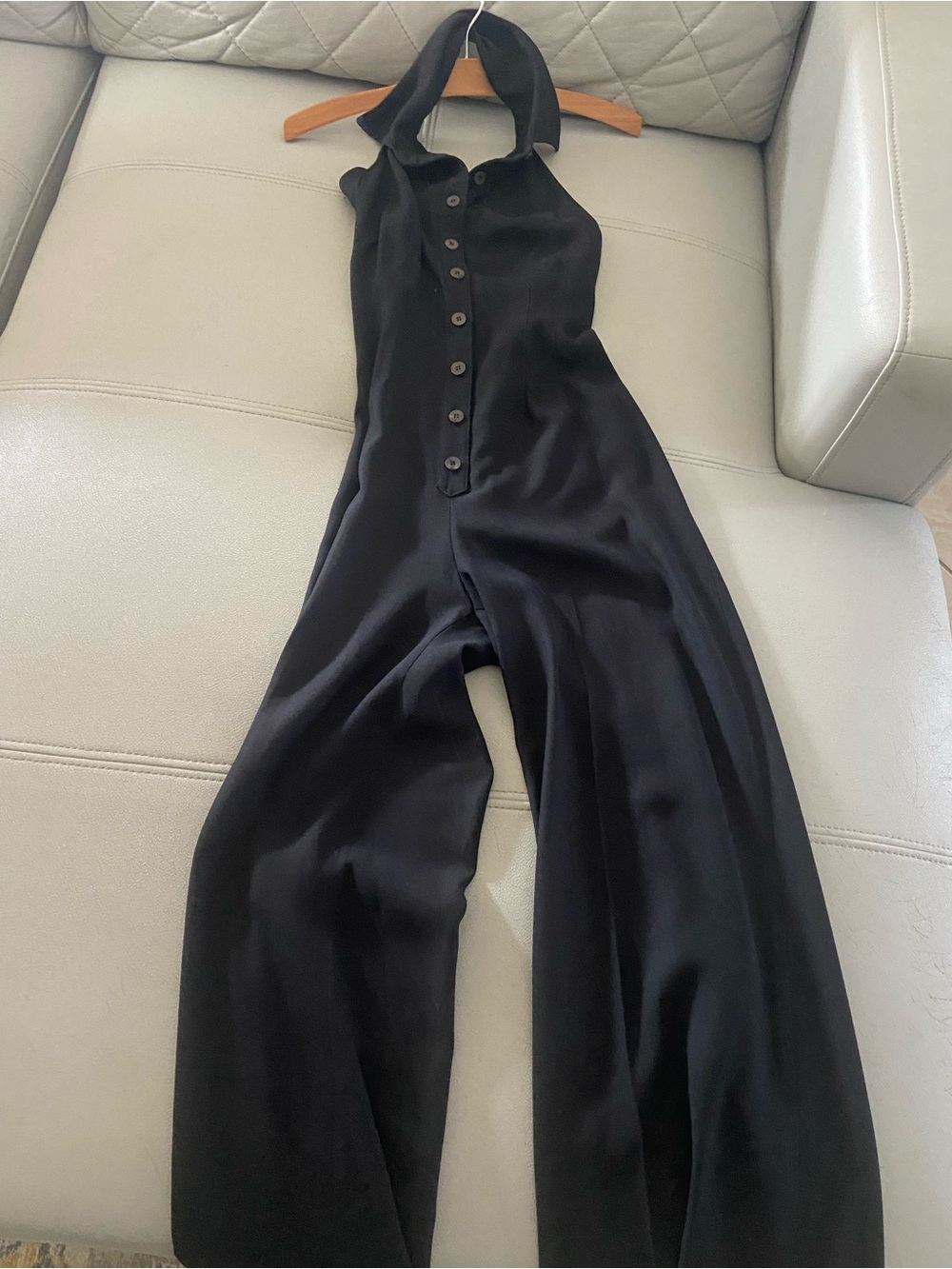 Chic Sleeveless Black Button-Front Jumpsuit with Collar